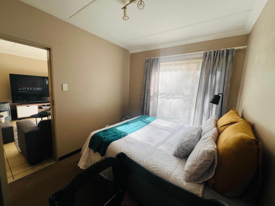 2 Bedroom Property for Sale in Geelhoutpark North West